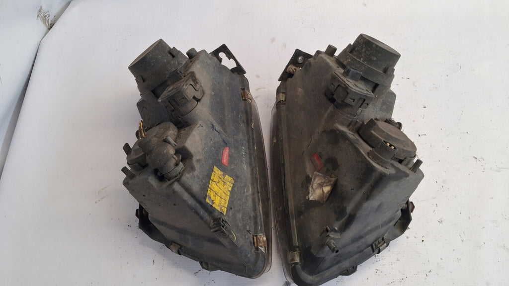 Frontscheinwerfer VW Passat Ein Satz Scheinwerfer Headlight SCH4252755446zy