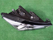 Laden Sie das Bild in den Galerie-Viewer, Frontscheinwerfer Seat Leon 5FB941008J LED Rechts Scheinwerfer Headlight