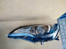 Laden Sie das Bild in den Galerie-Viewer, Frontscheinwerfer Opel Astra Gtc Cascada 13281280 39027956 LED Rechts oder Links