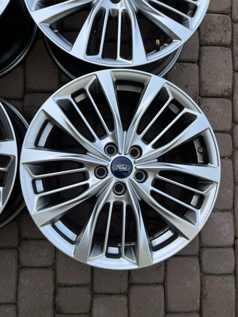 4x Alufelge 18 Zoll 7.5" 5x108 50ET Glanz Grau LV4J-1007-A1A Ford Kuga I FEL4449011613qe