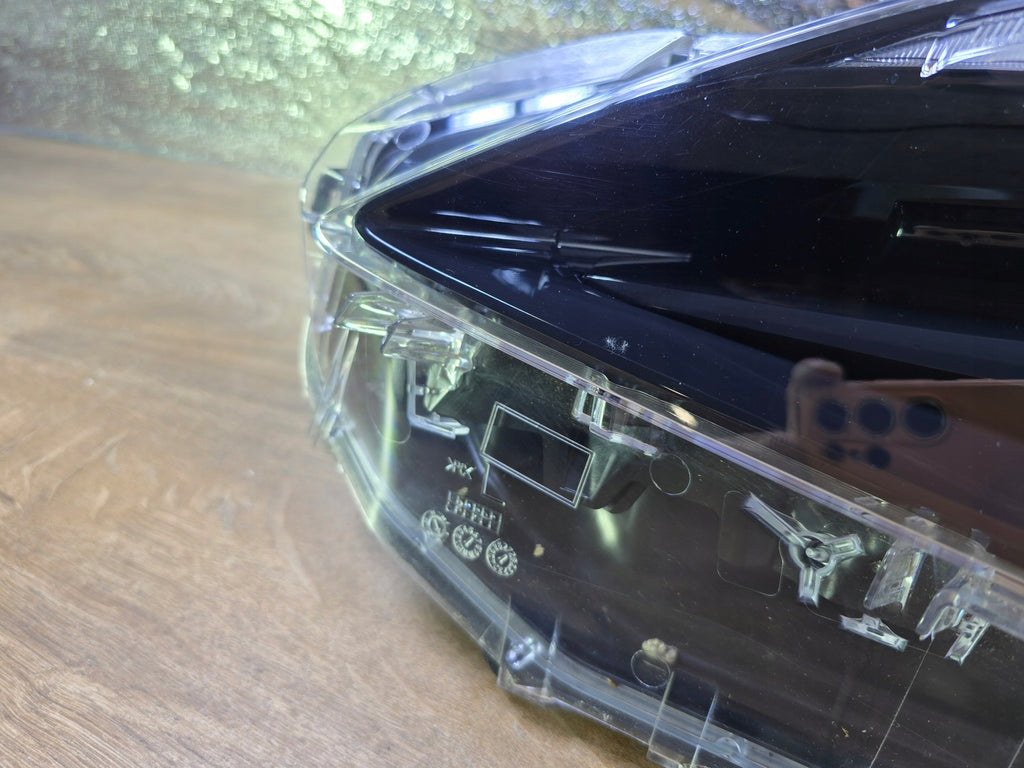 Frontscheinwerfer Toyota Yaris Cross Ein Stück (Rechts oder Links) Headlight SCH2966187576jt