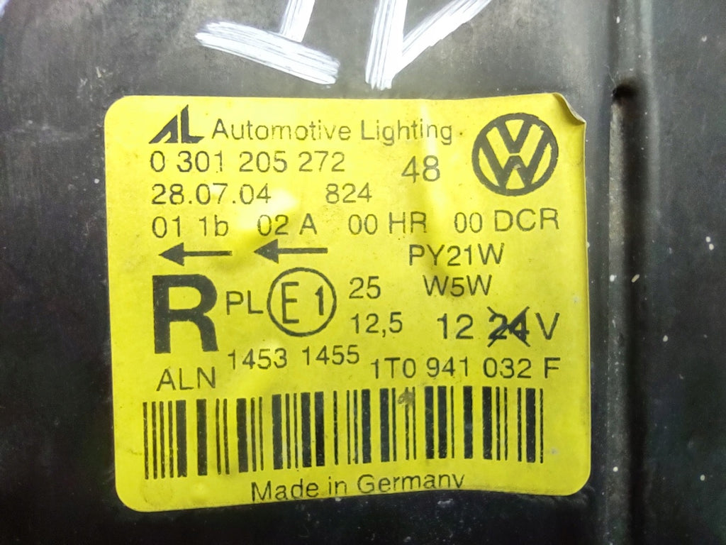 Frontscheinwerfer VW Touran 1T0941032F 1T0941031F Xenon Ein Satz Headlight SCH9870815974di