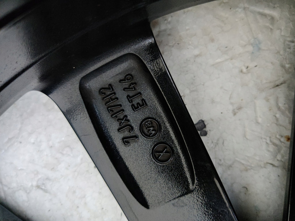 1x Alufelge 17 Zoll 7.0" 5x100 46ET Glanz Schwarz 5JJ601025 Skoda Rapid