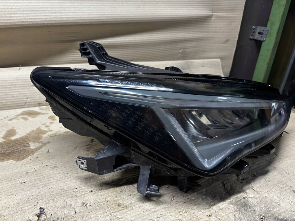 Frontscheinwerfer Cupra Born 10F941008H 48602134519 Full LED Rechts Headlight SCH6344444531uz