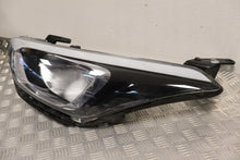 Laden Sie das Bild in den Galerie-Viewer, Frontscheinwerfer Hyundai I20 II 92101-C8 Links Scheinwerfer Headlight SCH2101619359ok