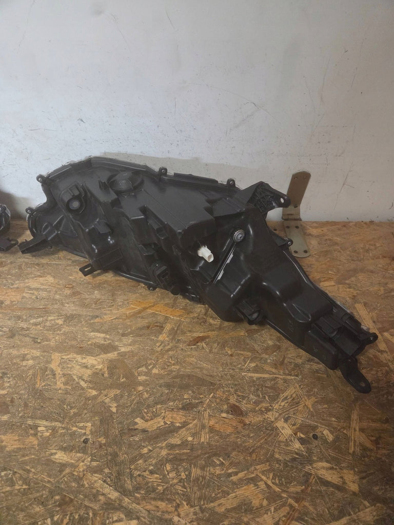 Frontscheinwerfer Toyota Yaris ENK08 LED Ein Satz Scheinwerfer Headlight SCH7834747668hz