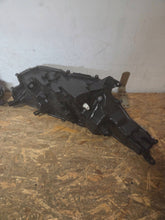 Laden Sie das Bild in den Galerie-Viewer, Frontscheinwerfer Toyota Yaris ENK08 LED Ein Satz Scheinwerfer Headlight SCH7834747668hz