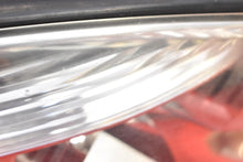 Load image into Gallery viewer, Frontscheinwerfer Kia Carens III 921021D0 Rechts Scheinwerfer Headlight