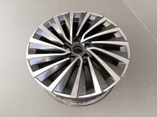 Laden Sie das Bild in den Galerie-Viewer, 1x Alufelge 18 Zoll 8.0&quot; 5x112 44ET 3P0601025F Skoda Superb Rim Wheel