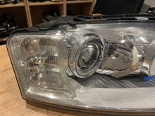 Laden Sie das Bild in den Galerie-Viewer, Frontscheinwerfer Audi 4E0941004AE LED Ein Stück (Rechts oder Links) Headlight