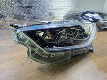 Laden Sie das Bild in den Galerie-Viewer, Frontscheinwerfer Toyota IV Yaris Links Scheinwerfer Headlight SCH2964032926mn