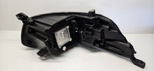 Laden Sie das Bild in den Galerie-Viewer, Frontscheinwerfer Renault Trafic III 260601790R LED Links Scheinwerfer Headlight