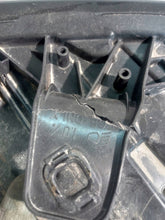 Laden Sie das Bild in den Galerie-Viewer, Frontscheinwerfer Audi Q2 E81A941012A Rechts Scheinwerfer Headlight SCH8083109585qi