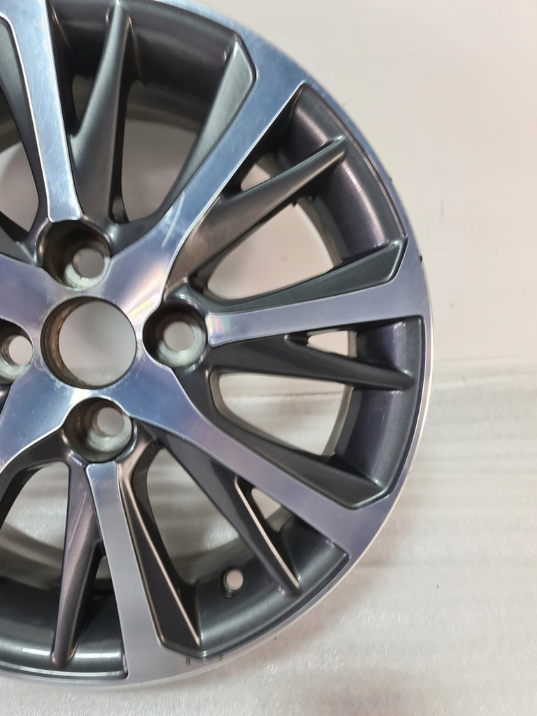1x Alufelge 15 Zoll 5.0" 4x100 39ET Glanz Graphit 42611-0DA50 Toyota Yaris FEL3083639471xs