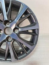 Load image into Gallery viewer, 1x Alufelge 15 Zoll 5.0" 4x100 39ET Glanz Graphit 42611-0DA50 Toyota Yaris FEL3083639471xs