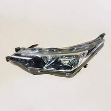 Load image into Gallery viewer, Frontscheinwerfer Toyota Corolla 8117002L50-00 LED Links Scheinwerfer Headlight