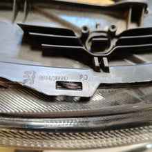 Laden Sie das Bild in den Galerie-Viewer, Frontscheinwerfer Peugeot 2008 I 9814739580 0520160228 Rechts Headlight SCH4761336769wq