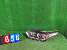 Laden Sie das Bild in den Galerie-Viewer, Frontscheinwerfer Kia Ceed J792111010 Links Scheinwerfer Headlight SCH1018280090zz