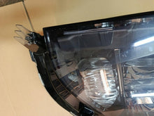 Laden Sie das Bild in den Galerie-Viewer, Frontscheinwerfer Ford Courier R2X613E015AE LED Links Scheinwerfer Headlight SCH4174862037eb