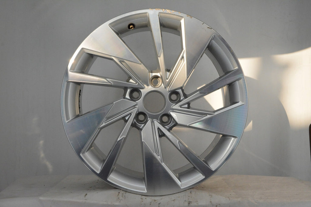 1x Alufelge 18 Zoll 8.0" 5x112 46ET Glanz Silber 8Y0601025F Audi Mg Rim Wheel