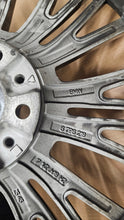 Load image into Gallery viewer, 1x Alufelge 18 Zoll 7.5" 5x120 45ET Glanz Graphit 6796218 BMW 1 F21 F20 FEL4856114115tz