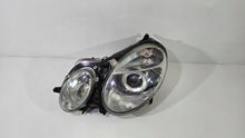 Laden Sie das Bild in den Galerie-Viewer, Frontscheinwerfer Mercedes-Benz W211 1246342353 Links Scheinwerfer Headlight SCH4023172794ml