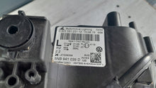 Load image into Gallery viewer, Frontscheinwerfer VW Tiguan 5NB941035D LED Ein Stück (Rechts oder Links)