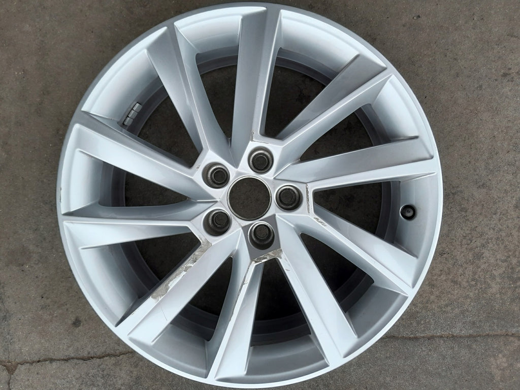 1x Alufelge 17 Zoll 6.5" 5x100 40ET Glanz Silber 657601025 Skoda Scala Rim Wheel FEL3308781025vs