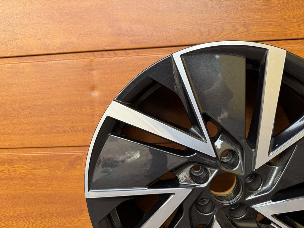 1x Alufelge 18 Zoll 7.0" 5x100 39ET Glanz Graphit 658601025J Mg Fabia I FEL2510010404fn