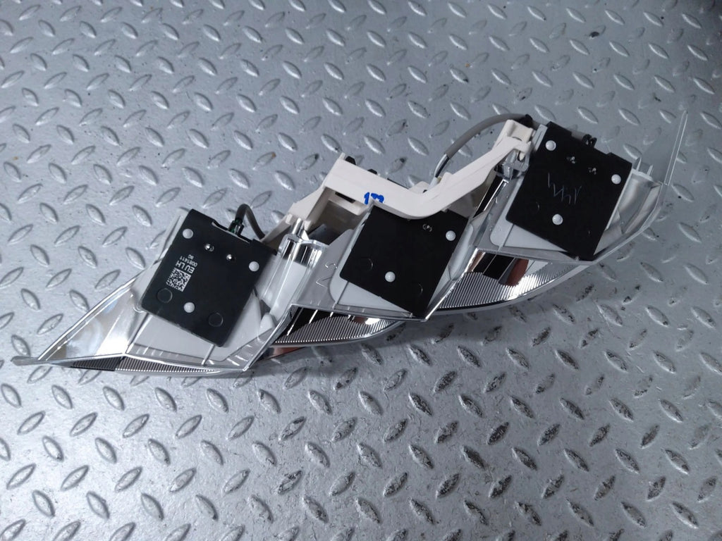 Frontscheinwerfer Toyota Yaris 81106K0080 Links Scheinwerfer Headlight SCH8443019504gx