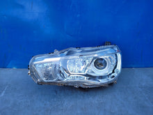 Laden Sie das Bild in den Galerie-Viewer, Frontscheinwerfer Mitsubishi Outlander II P8926 85122000 Xenon Links Headlight SCH5646452212xm