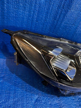 Laden Sie das Bild in den Galerie-Viewer, Frontscheinwerfer Ford Kuga III LV4B13E014FE Rechts Scheinwerfer Headlight SCH4006146940dk