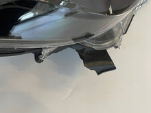 Load image into Gallery viewer, Frontscheinwerfer Toyota Yaris 81130K0060 Rechts Scheinwerfer Headlight SCH5725245543eq