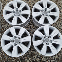 Laden Sie das Bild in den Galerie-Viewer, 4x Alufelge 17 Zoll 7.0&quot; 5x112 34ET Glanz Silber 4F0601025 Audi A6 A4 Rim Wheel