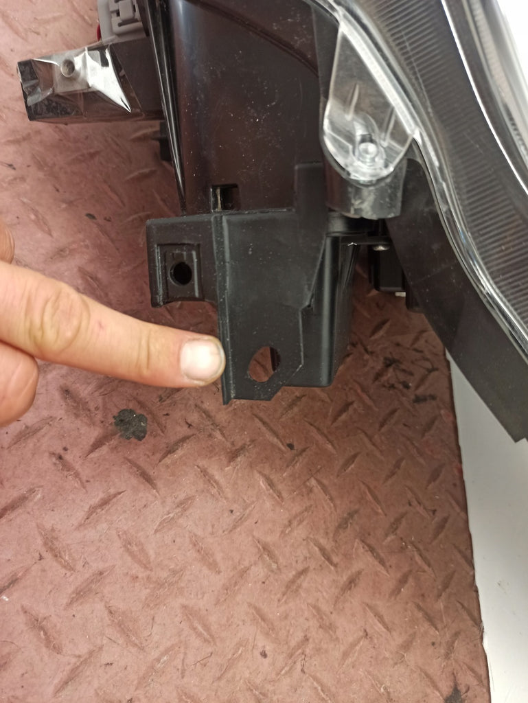 Frontscheinwerfer Mitsubishi Space Star 8301D455 Full LED FALSE Headlight SCH2367019431wn