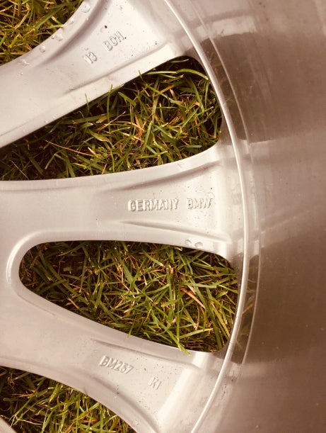 1x Alufelge 19 Zoll 9.5" 5x120 39ET 6859877 BMW 7 Rim Wheel FEL9381393571vh