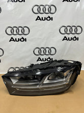 Load image into Gallery viewer, Frontscheinwerfer Audi Q7 4M0941035 Links Scheinwerfer Headlight