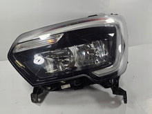 Laden Sie das Bild in den Galerie-Viewer, Frontscheinwerfer Renault Master III 260105567R Ein Satz Scheinwerfer Headlight SCH3898184344ox