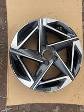 Load image into Gallery viewer, 1x Alufelge 18 Zoll 7.5" 5x114.3 55ET Glanz Graphit 52910-G4CA0 Hyundai I FEL4193531646ca