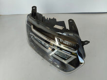 Laden Sie das Bild in den Galerie-Viewer, Frontscheinwerfer Dacia Duster 260101613R Full LED Rechts Scheinwerfer Headlight