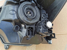 Laden Sie das Bild in den Galerie-Viewer, Frontscheinwerfer Mitsubishi Space Star 8301D446 Rechts Scheinwerfer Headlight