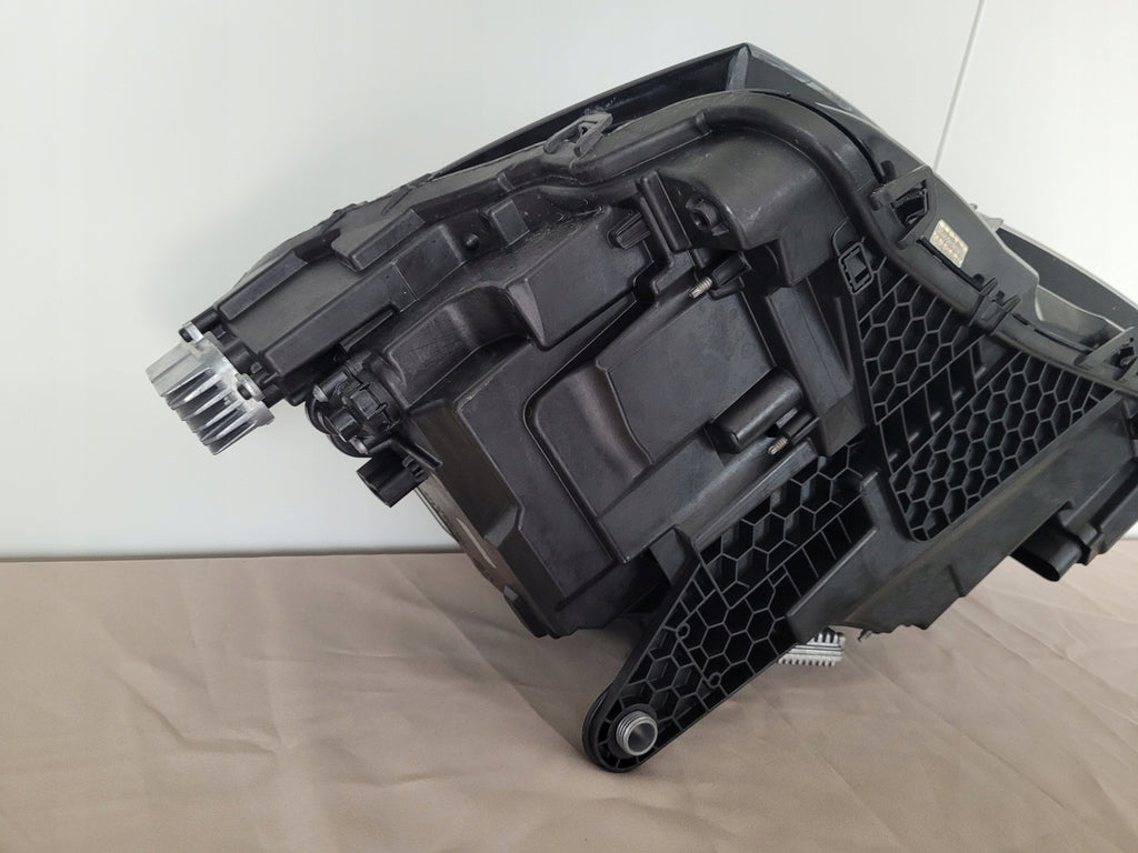Frontscheinwerfer Skoda Superb III 3V1941016D Rechts Scheinwerfer Headlight SCH8618709066zn