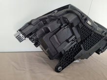 Laden Sie das Bild in den Galerie-Viewer, Frontscheinwerfer Skoda Superb III 3V1941016D Rechts Scheinwerfer Headlight SCH8618709066zn