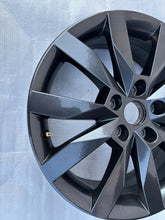 Load image into Gallery viewer, 1x Alufelge 17 Zoll 6.0" 5x112 48ET Glanz Silber 5E0601025N Skoda Octavia Iii FEL1783336601hk