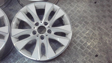 Load image into Gallery viewer, 4x Alufelge 17 Zoll 7.5" 5x120 43ET Glanz Weiß 6850152 BMW 2 F22 1 F21 F23 F20 FEL8301251770km