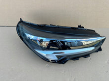 Laden Sie das Bild in den Galerie-Viewer, Frontscheinwerfer Opel Corsa F 39162654 Rechts Scheinwerfer Headlight SCH9133627059sd