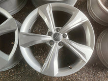 Laden Sie das Bild in den Galerie-Viewer, 1x Alufelge 19 Zoll 7.0" 5x112 34ET Glanz Silber 80A601025K Audi Rim Wheel FEL7677208655vd