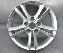 Laden Sie das Bild in den Galerie-Viewer, 1x Alufelge 16 Zoll 6.5&quot; 5x114.3 39ET Glanz Silber PZ474-T0675-Z Toyota Avensis