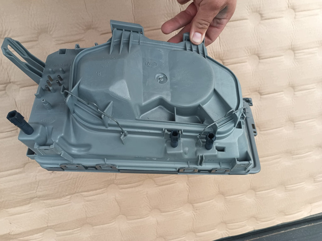 Frontscheinwerfer Mercedes-Benz 190 W201 127092-00RE Rechts Headlight SCH3090004611on