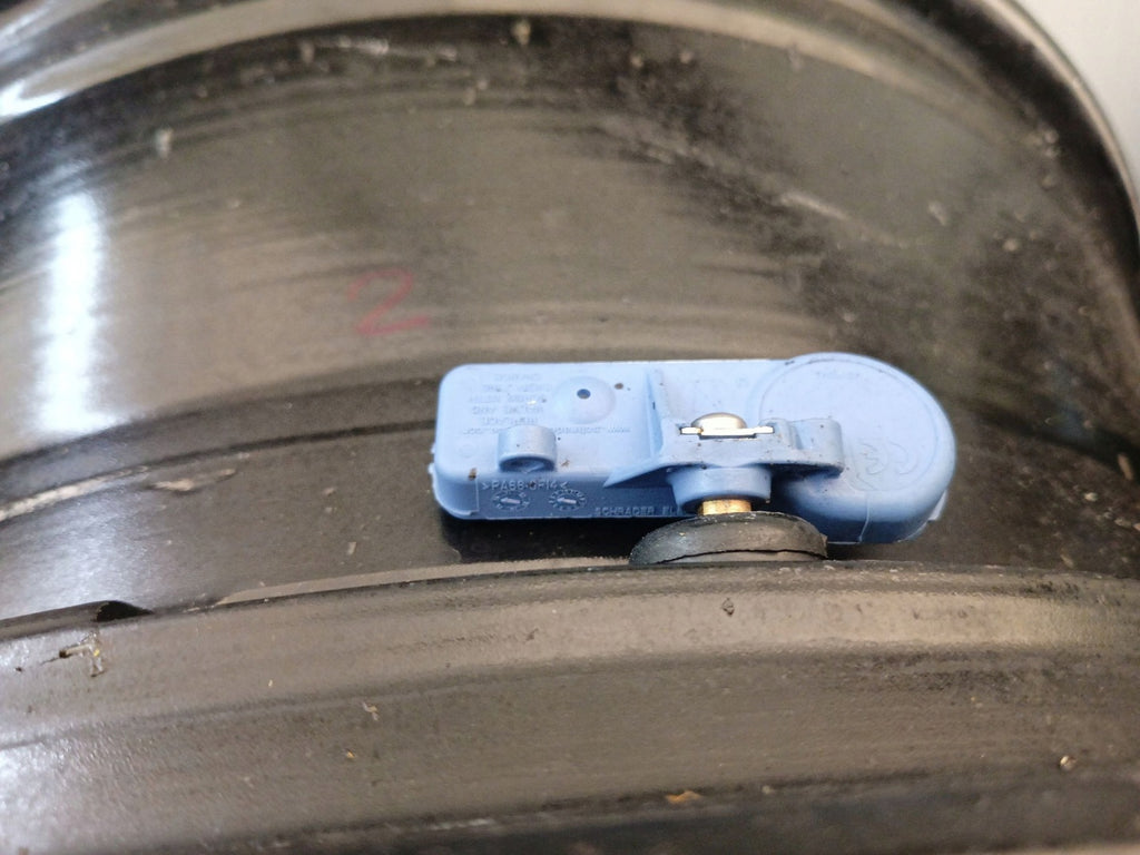 1x Alufelge 16 Zoll 6.5" 4x100 40ET Glanz Schwarz 13380636 Opel Corsa E FEL8167835210oe
